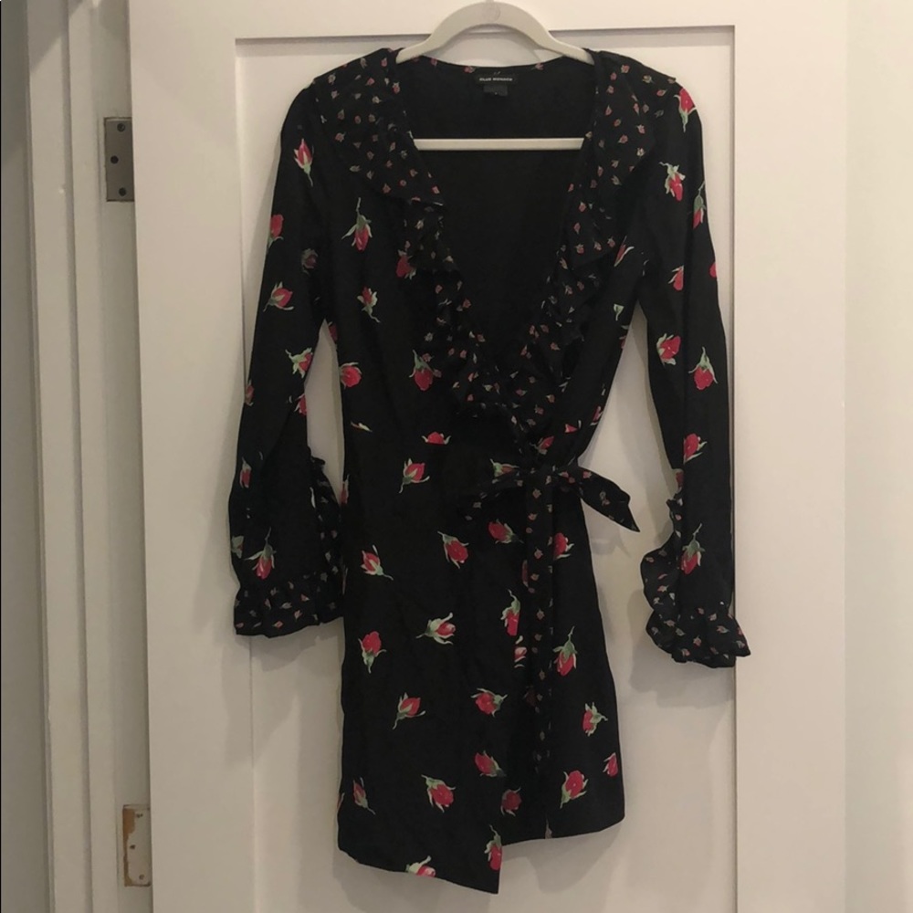 Club Monaco wrap floral dress